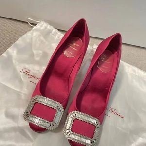 almost brand new size7.5